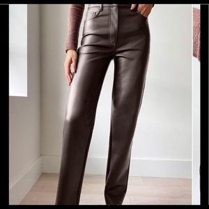 Aritzia Melina Ankle Pant in Rich Mocha Brown.